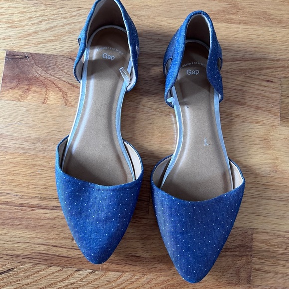 Gap navy polka dots flat pointy shoes. Size 7 - Picture 1 of 5